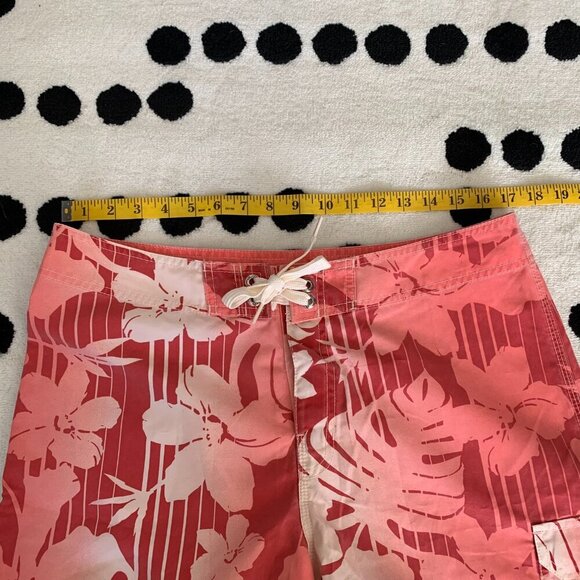 Speedo Tropical Hawaiian Print Boardshorts - Picture 10 of 13